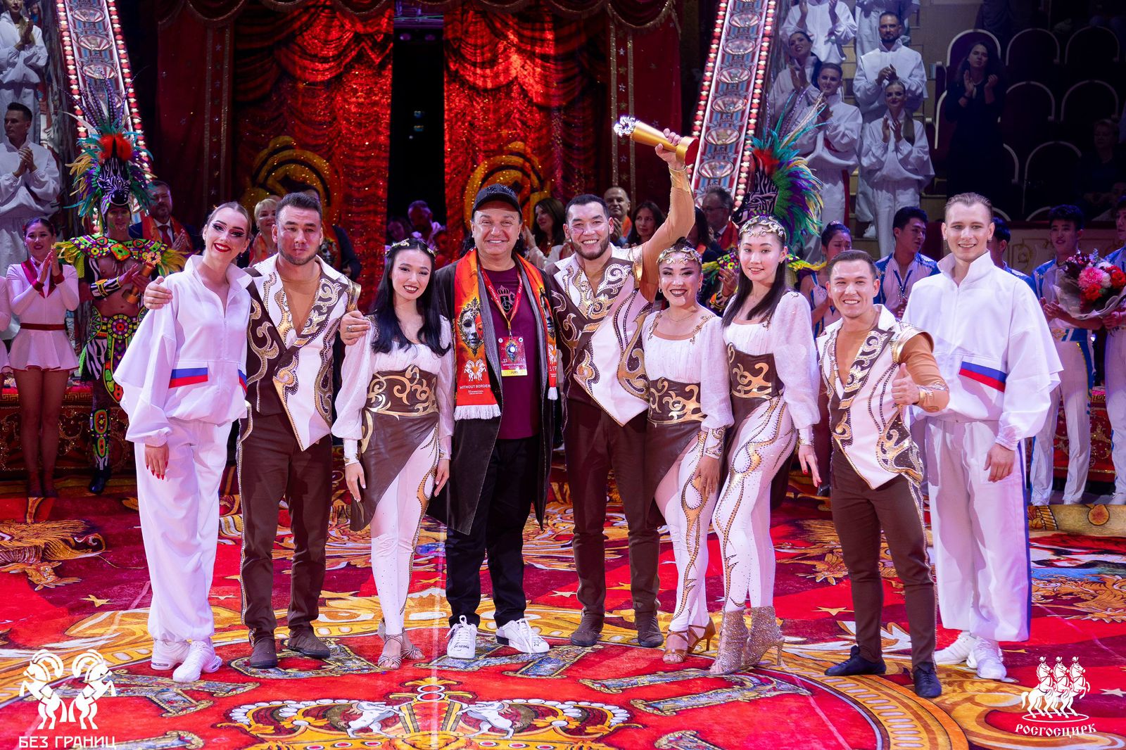 التىن دا, قولا دا قازاق تسيركىنە بۇيىردى