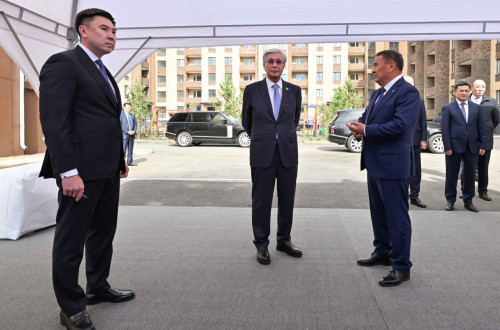 پرەزيدەنت كوكشەتاۋ قالاسىنىڭ 2050 جىلعا دەيىنگى باس جوسپارىمەن تانىستى