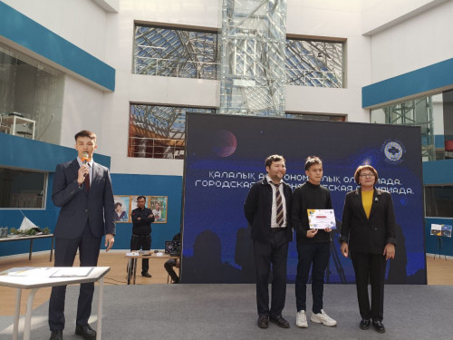 «انتارەس» كلۋبىندا جاس عالىمدار تاربيەلەنىپ جاتىر