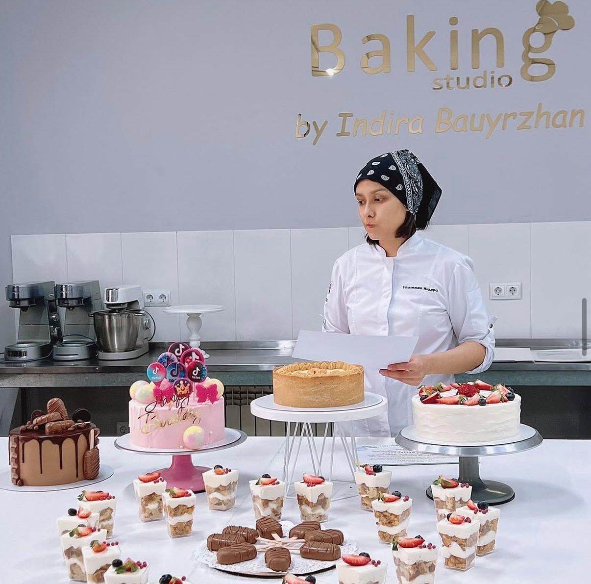 ەڭبەك پەن شەبەرلىكتى توعىستىرعان اسپاز