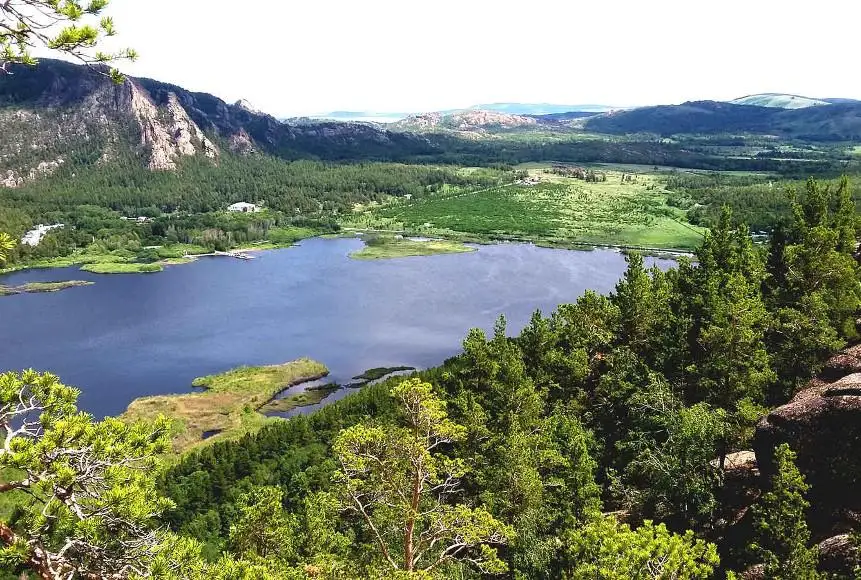 قاراعاندى وبلىسىنىڭ جاستارى قارقارالى ۇلتتىق پاركىن تازالادى