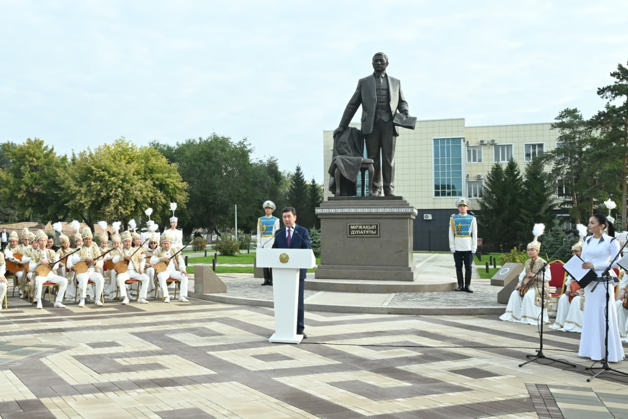 مىرجاقىپ دۋلات ۇلى جاڭا ءداۋىردىڭ جارشىسى بولدى – قوشانوۆ پرەزيدەنتتىڭ قۇتتىقتاۋىن وقىپ بەردى