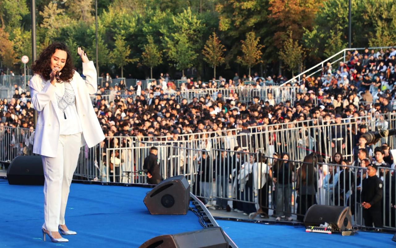 قالا كۇنىنە وراي وتكەن Almaty Cover Show اتتى اۋقىمدى شوۋعا 50 مىڭنان استام كورەرمەن جينالدى