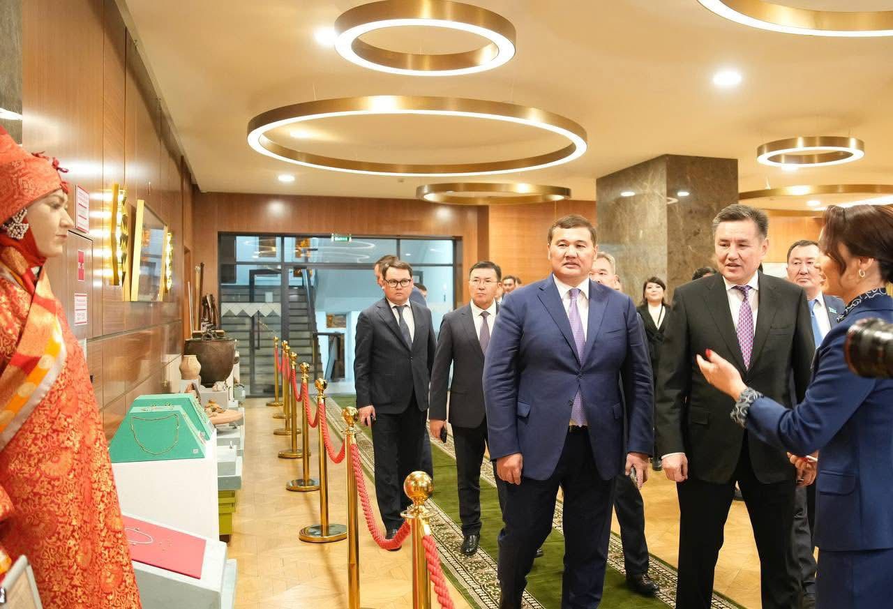 وسكەمەندە «سىر ءوڭىرى – تۇركى وركەنيەتىنىڭ التىن بەسىگى» اتتى كورمە ءوتتى