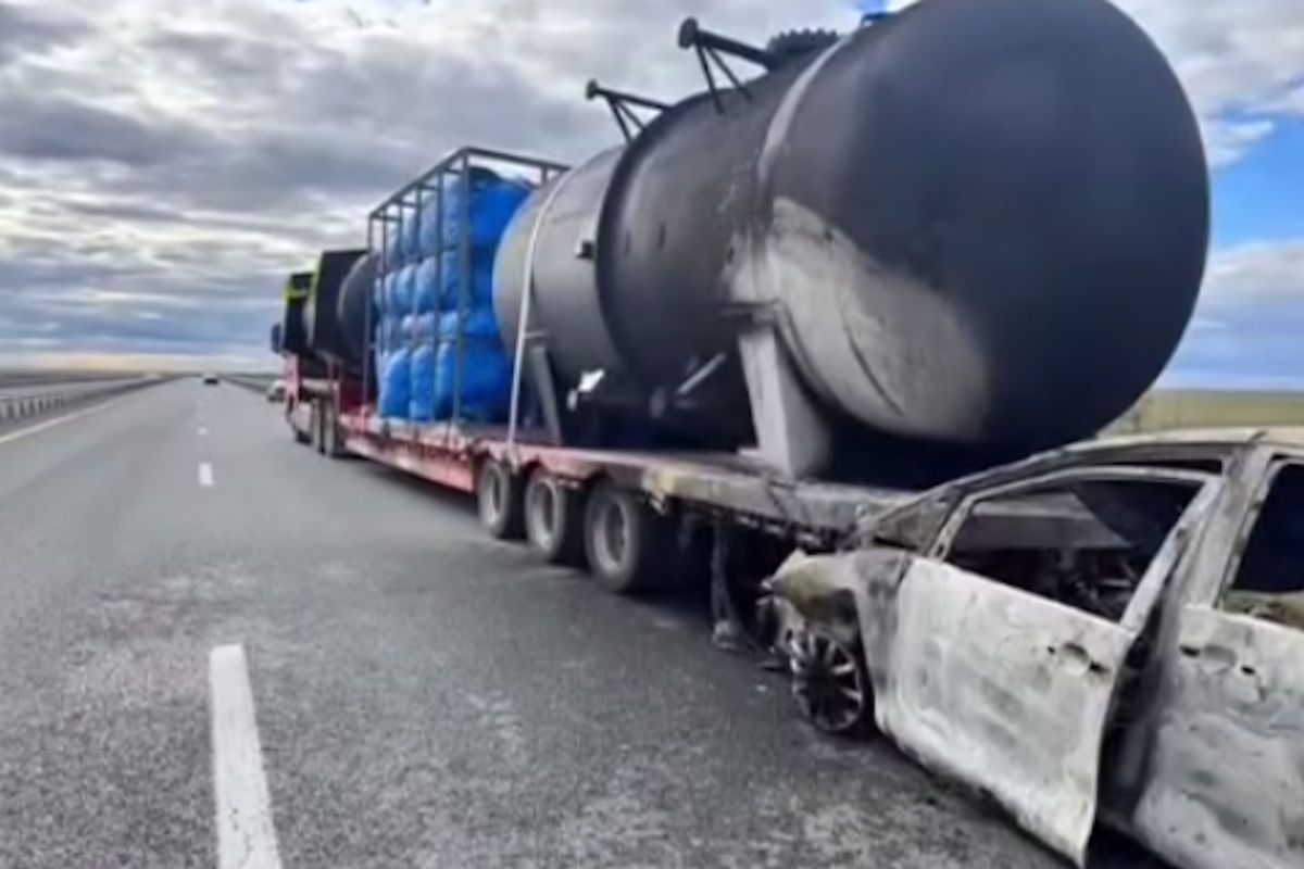 Toyota جۇك كولىگىمەن سوقتىعىسىپ, بەس ادام كوز جۇمدى