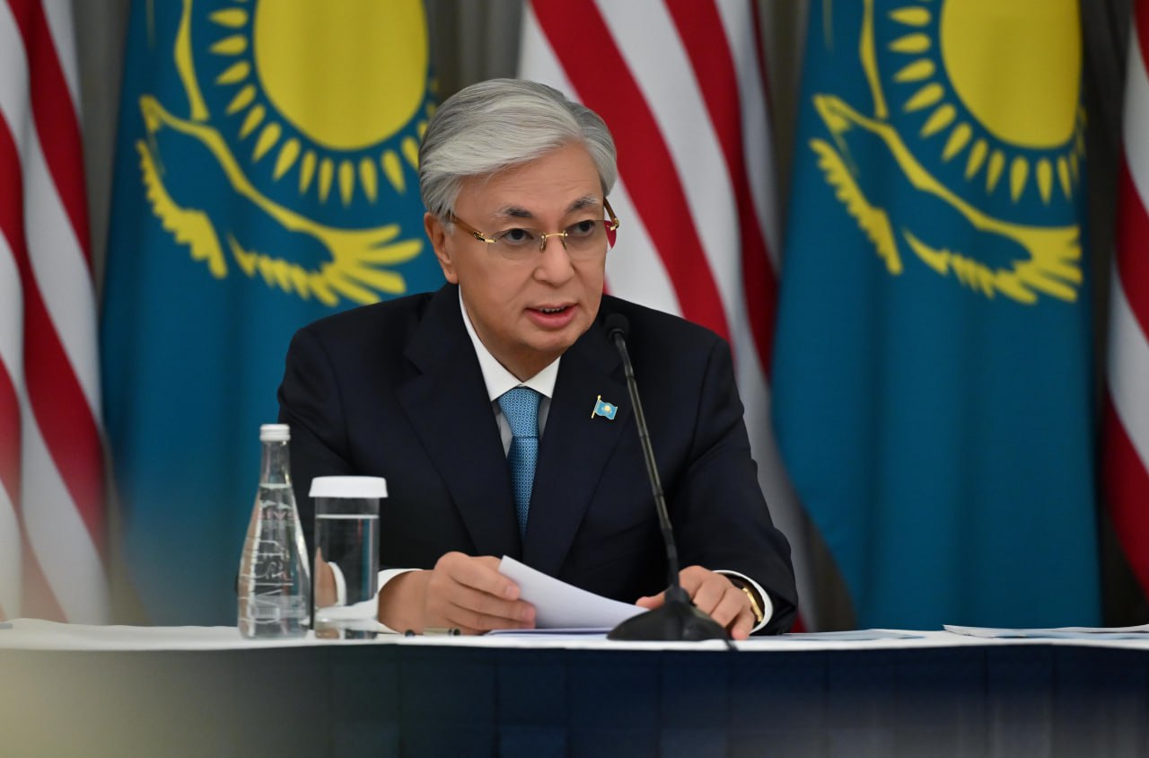 پرەزيدەنت امەريكانىڭ بيزنەس وكىلدەرىمەن وتكەن «دوڭگەلەك ۇستەل» وتىرىسىندا ءسوز سويلەدى