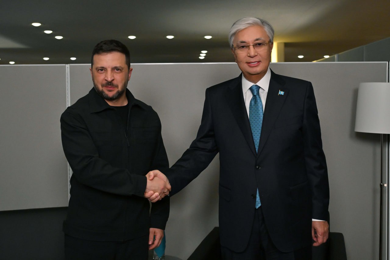 مەملەكەت باسشىسى ۋكراينا پرەزيدەنتىمەن كەزدەسۋ وتكىزدى