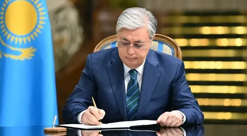 پرەزيدەنت ساۋد ارابياسى كورولدىگىنىڭ ۇلتتىق مەيرامىنا وراي قۇتتىقتاۋ جەدەلحاتتارىن جولدادى