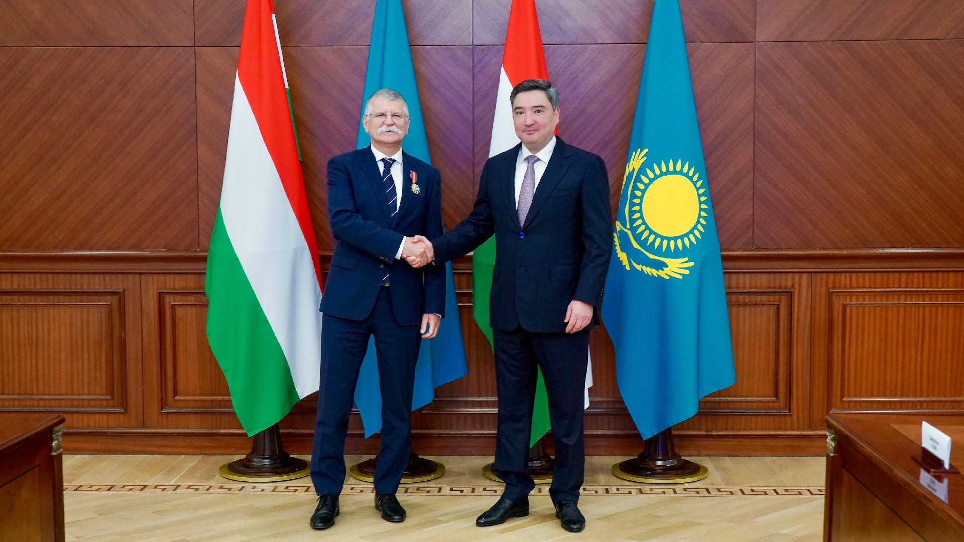 قازاقستان مەن ماجارستان ەكىجاقتى ىنتىماقتاستىقتى نىعايتادى