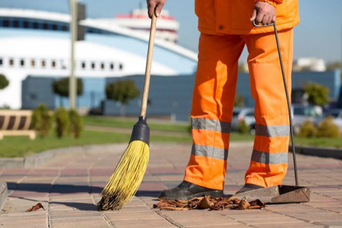 الماتىدا كوممۋنالدىق قىزمەتكەرلەردىڭ ەڭبەكاقىسى ەكى ەسە ارتتى