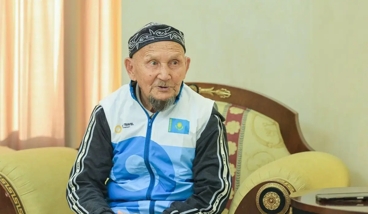 94 جاستاعى قاريا قاجىلىققا جيناعان قاراجاتىن سىرقات بالالارعا ءبولىپ بەردى