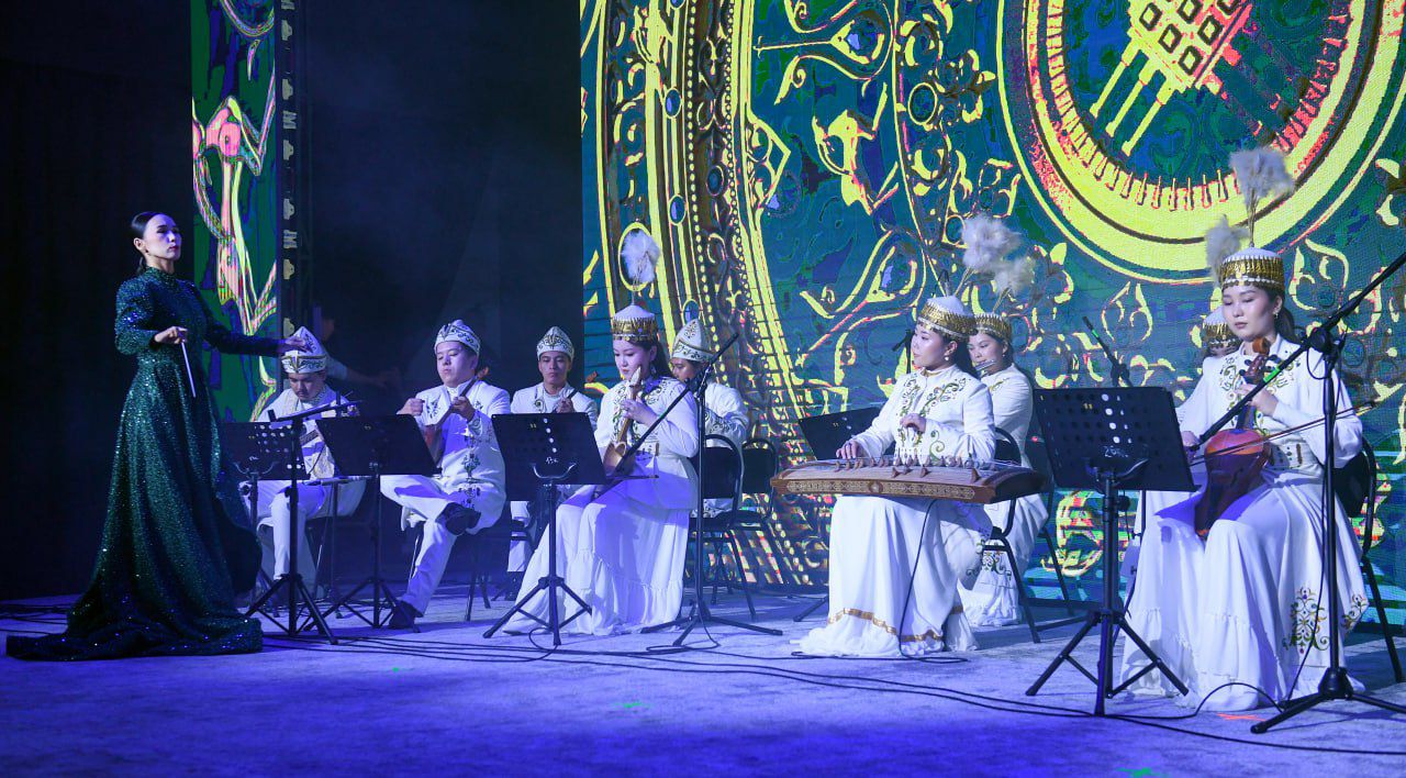 اۋەلەگەن اۋەندەر