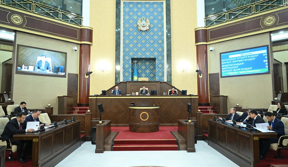 جاساندى ينتەللەكت قىزمەتىن رەتتەيتىن زاڭ قابىلداندى