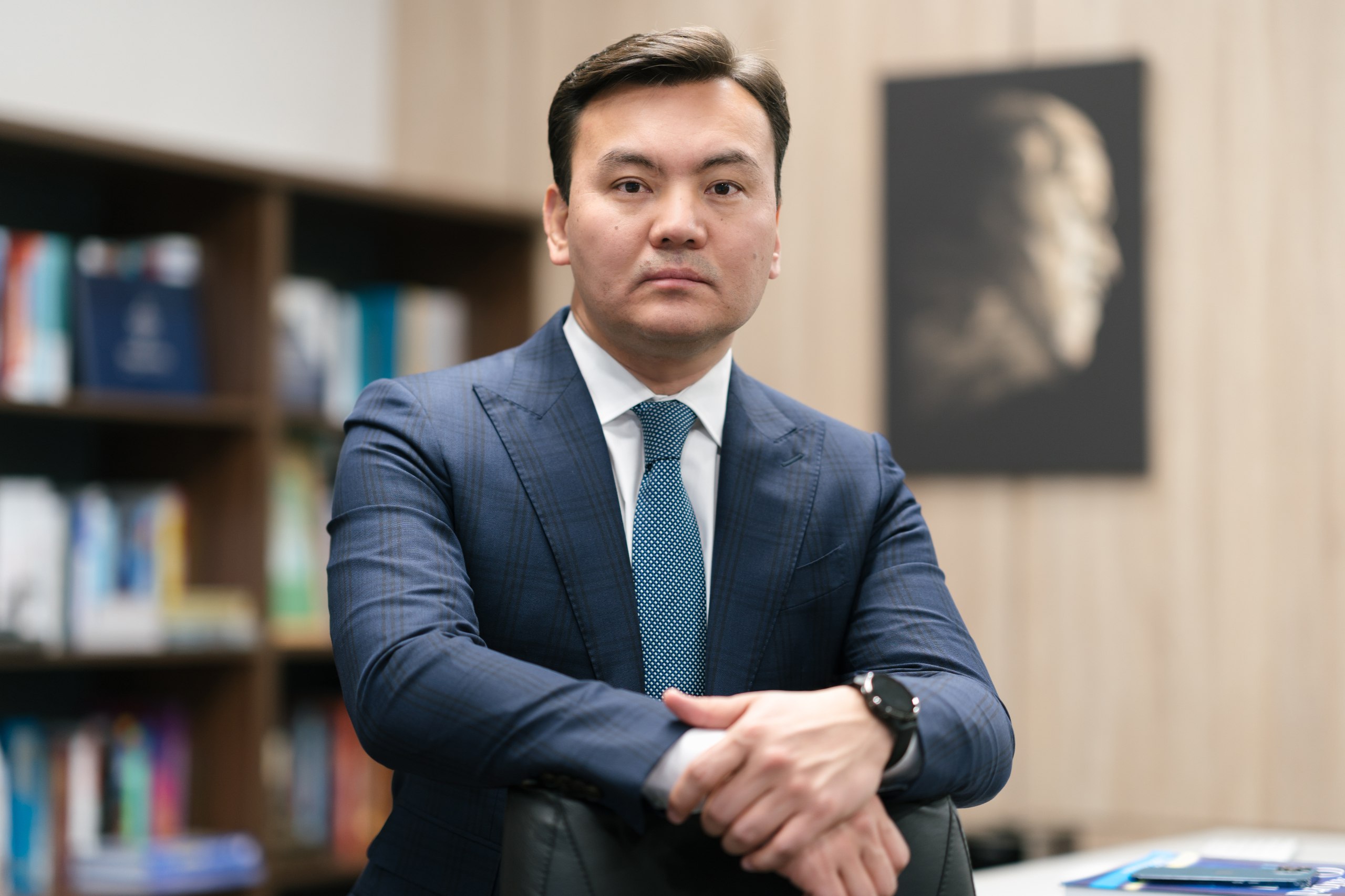 راۋان كەنجەحان ۇلى: ءتىلدىڭ بولاشاعىن تەحنولوگيالىق كەڭىستىكتەگى ورنى ايقىندايدى