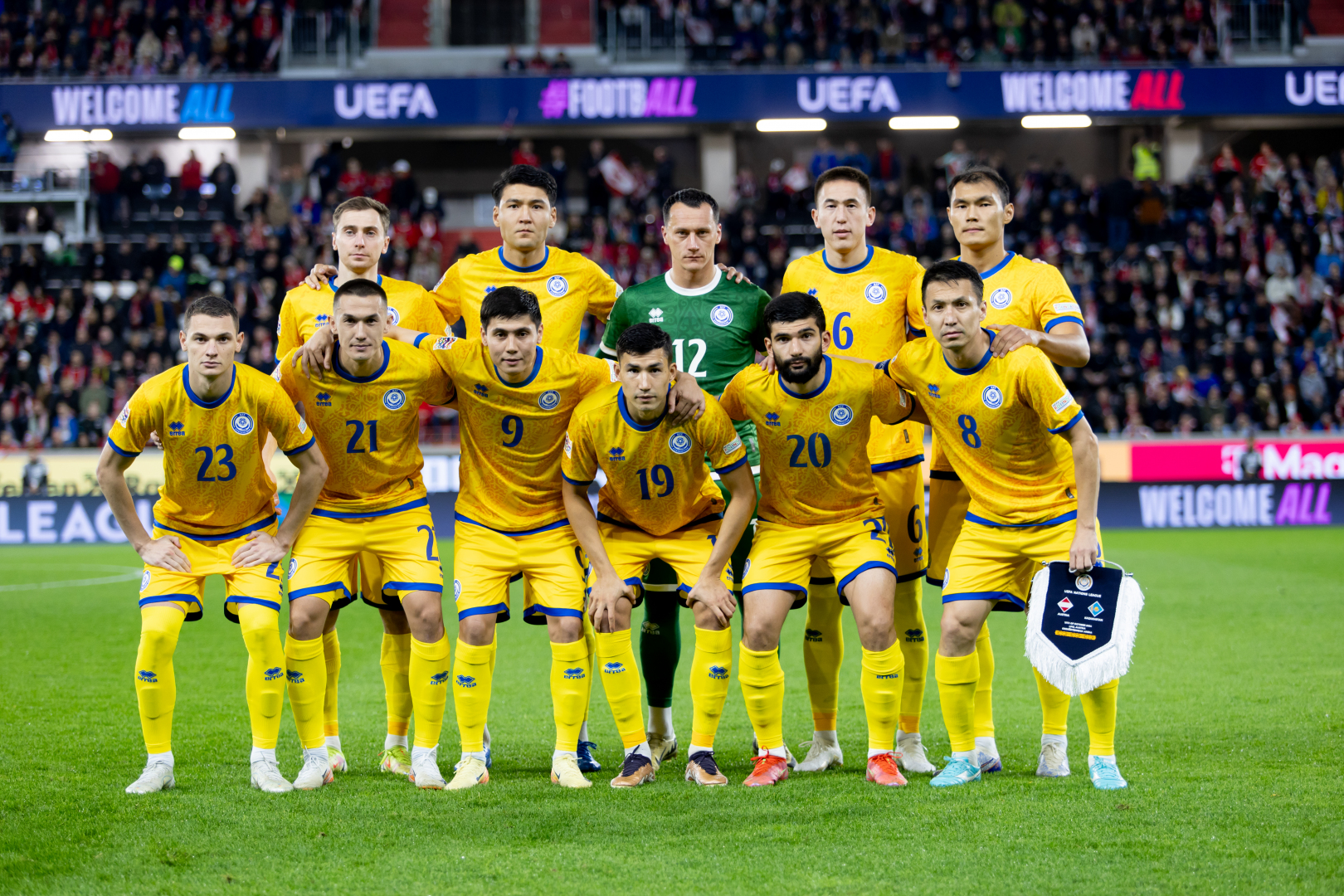 قازاقستاننىڭ فۋتبولشىلارى استانادا ليحتەنشتەيندى قابىلدايدى