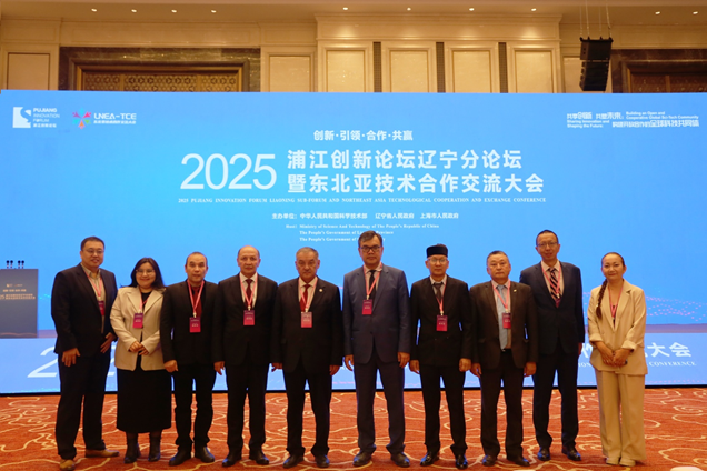 روبوتوتەحنيكالىق جۇيەلەر مەن جاساندى ينتەللەكت بويىنشا بىرلەسكەن جوبالار تانىستىرىلدى