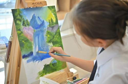 ەلىمىزدە 314 مىڭ بالا تەگىن ۇيىرمەلەرگە قاتىسىپ ءجۇر