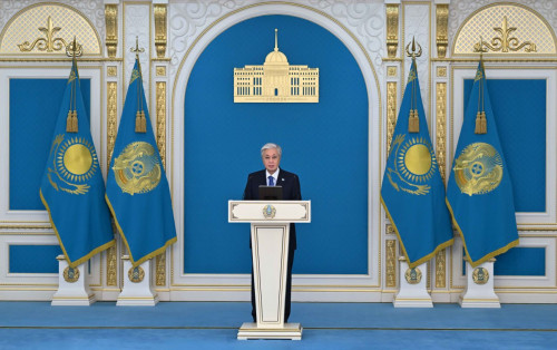 مەملەكەت باسشىسى «دوستىق – مويىنتى» تەمىرجولىنىڭ ەكىنشى جەلىسىن ىسكە قوستى