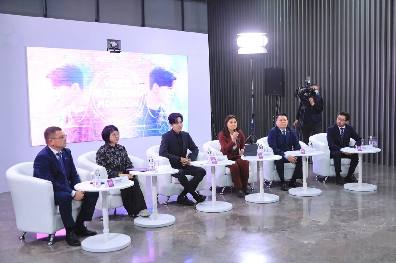 ەلدى جاھانعا تانىتاتىن ەرەكشە جوبا