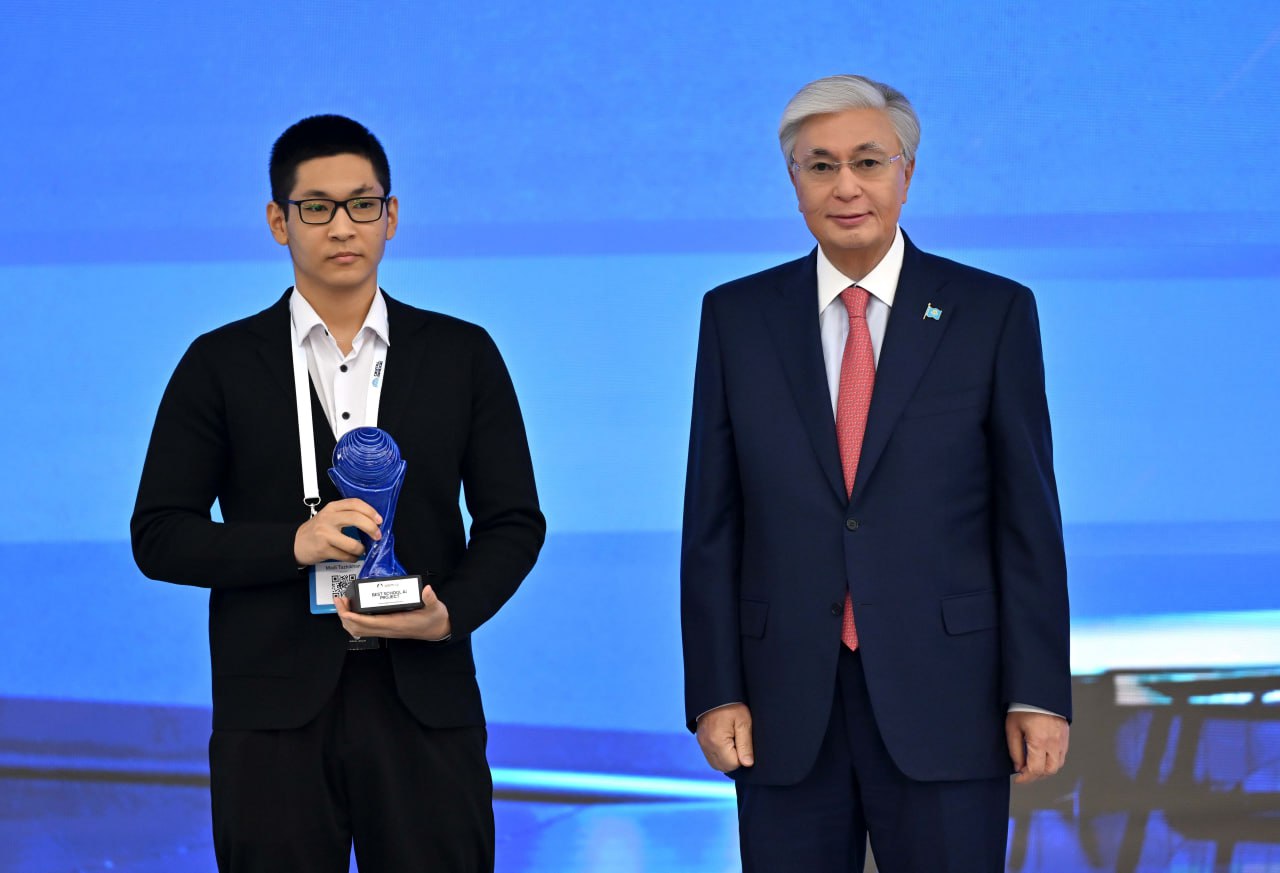 پرەزيدەنت AI SANA Generative Nation بايقاۋىنىڭ جەڭىمپازدارىن ماراپاتتادى