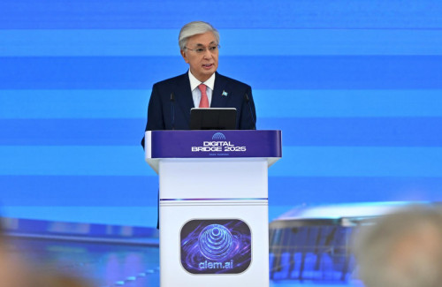 توقاەۆ: جاساندى ينتەللەكتىنى پايدالانۋ ءۇشىن ءتيىستى زاڭنامالىق نەگىز قالىپتاستىرۋ مىندەت