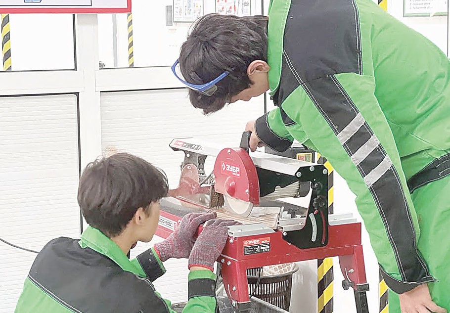 ىزدەنگەن جەتەر مۇراتقا