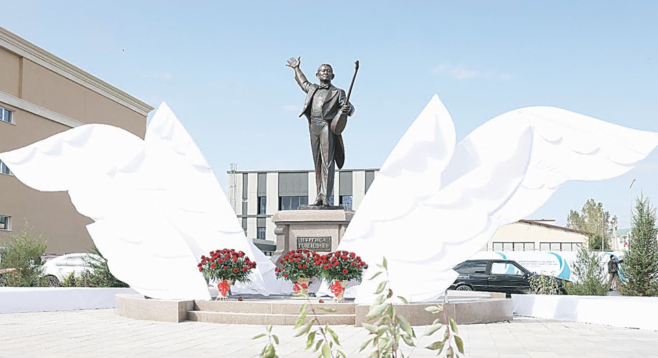  ۇلى تۇلعاعا قۇرمەت