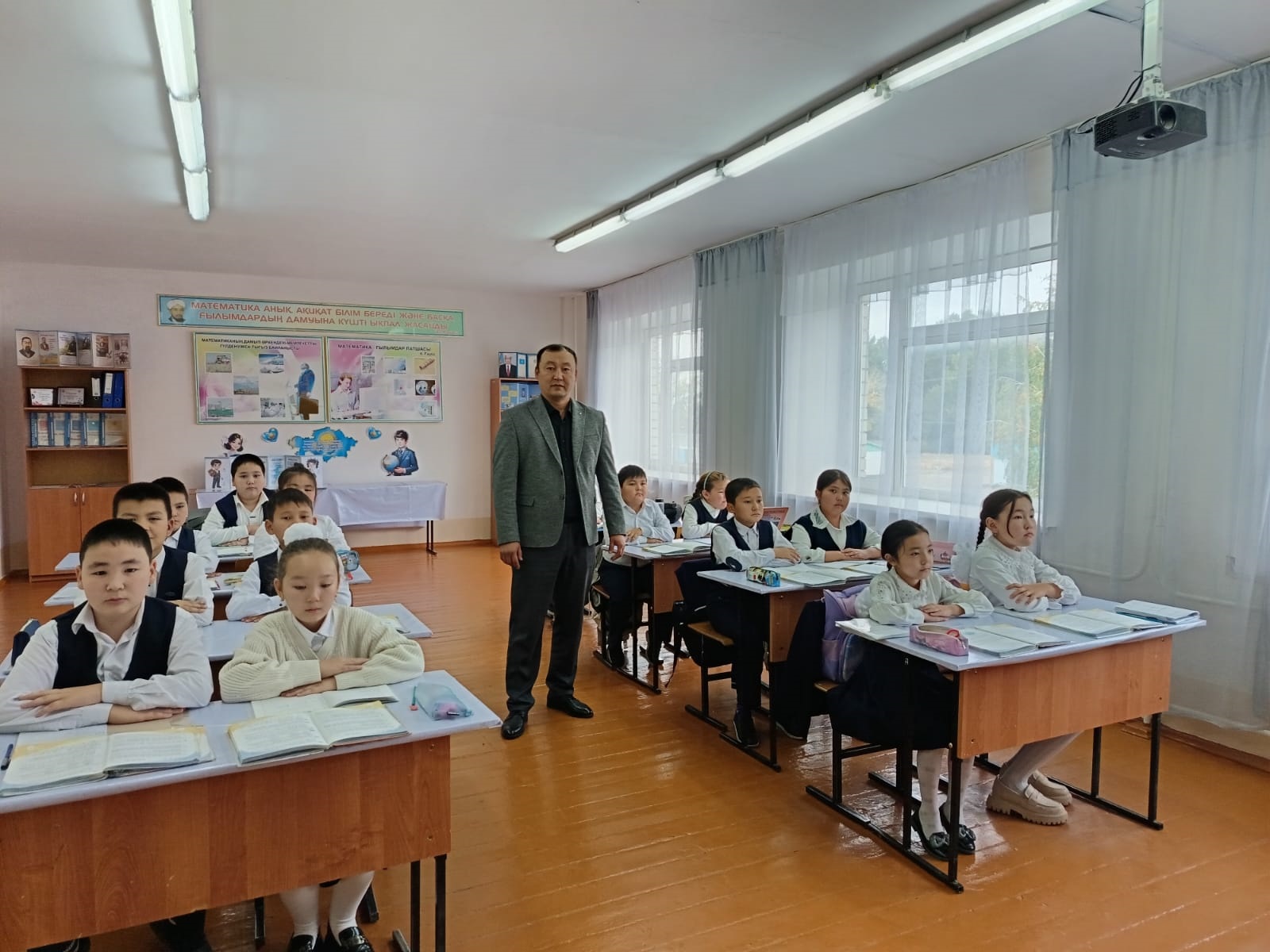 «بولاشاقپەن» – اۋىلعا!