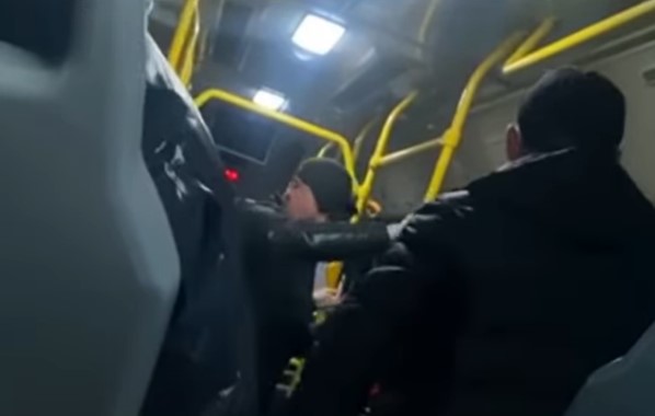 پەتروپاۆلدا اۆتوبۋستا 12 جاستاعى قىزدى ۇرعان ادام ۇستالدى