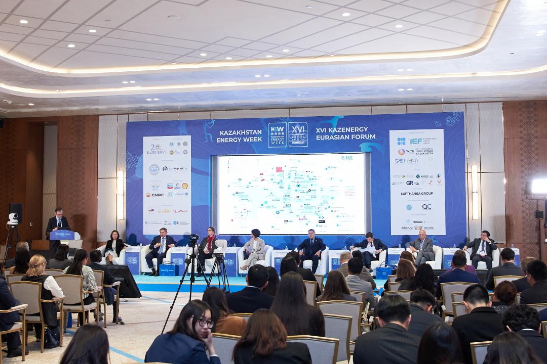 ەنەرگەتيكا سالاسىنا كادر دايارلاۋ ماسەلەسى تالقىلاندى