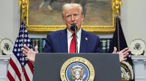 ترامپ اق ۇيدە UFC ءتۋرنيرىنىڭ وتەتىن كۇنىن جاريالادى