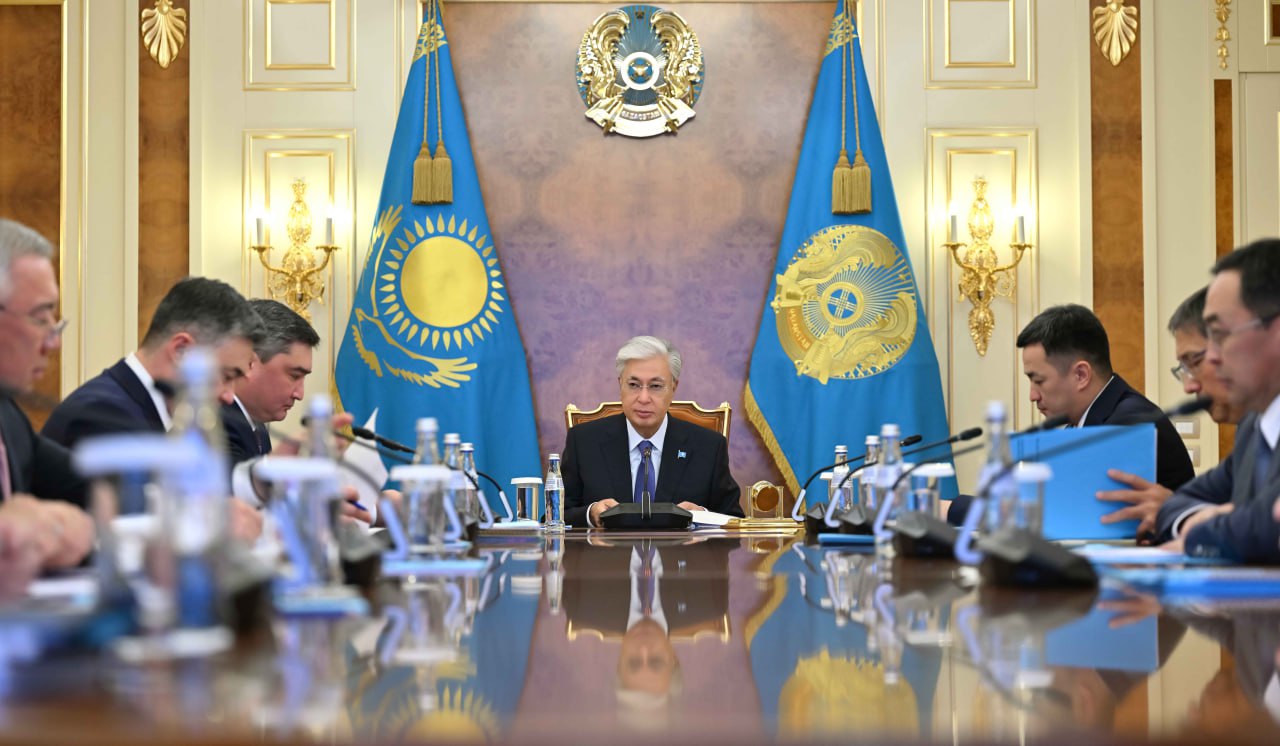 پرەزيدەنت ماكروەكونوميكالىق تۇراقتىلىق ماسەلەلەرىنە ارنالعان جيىن وتكىزدى