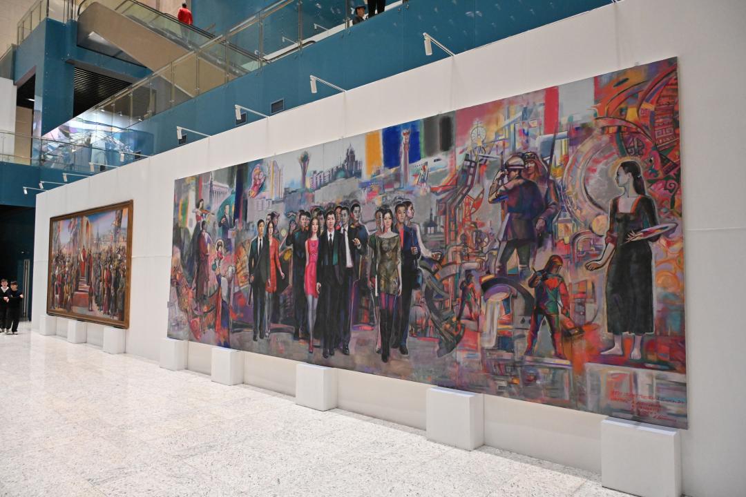 ۇلتتىق مۋزەيدە ەربولات تولەپبايدىڭ كورمەسى ءوتىپ جاتىر