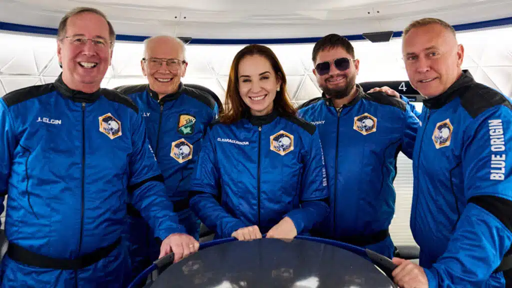 قازاقستان تۋماسى داننا عارىشقا ۇشتى