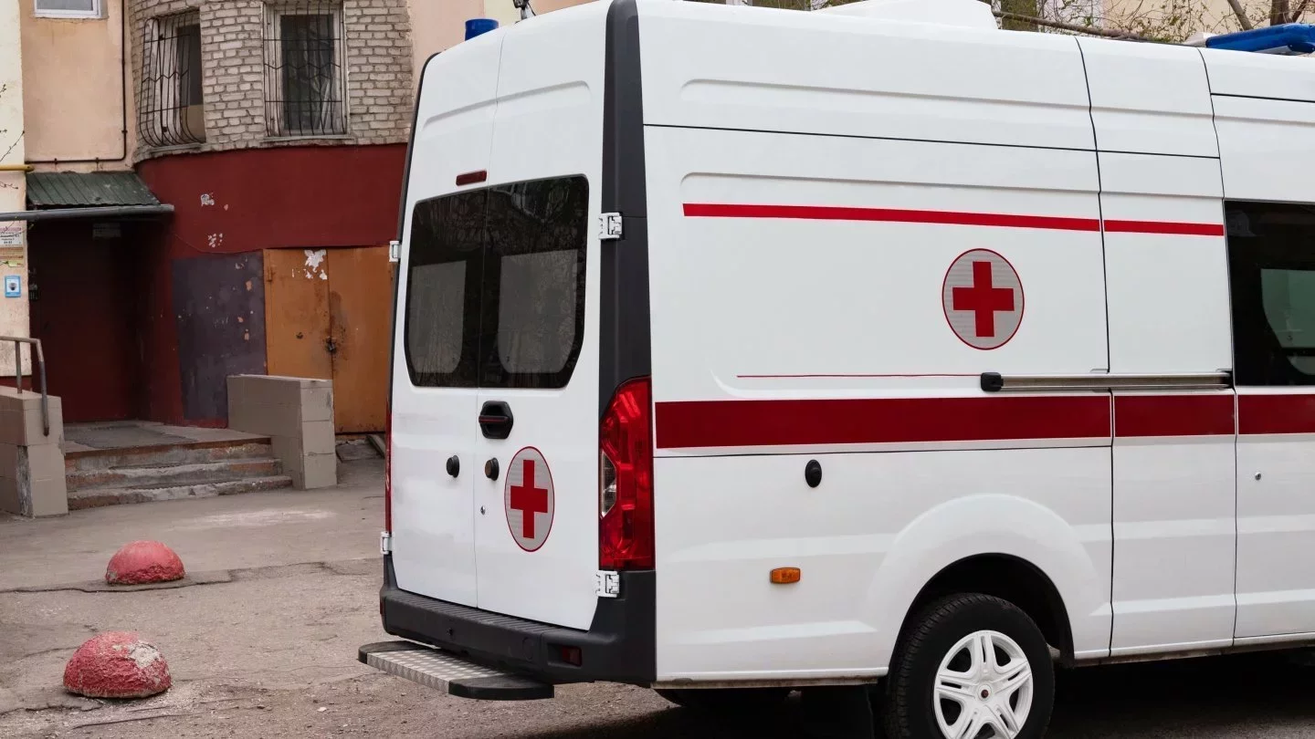 جەزقازعاندا جۇمىسشىنى توپىراق باسىپ, مەرت بولعان