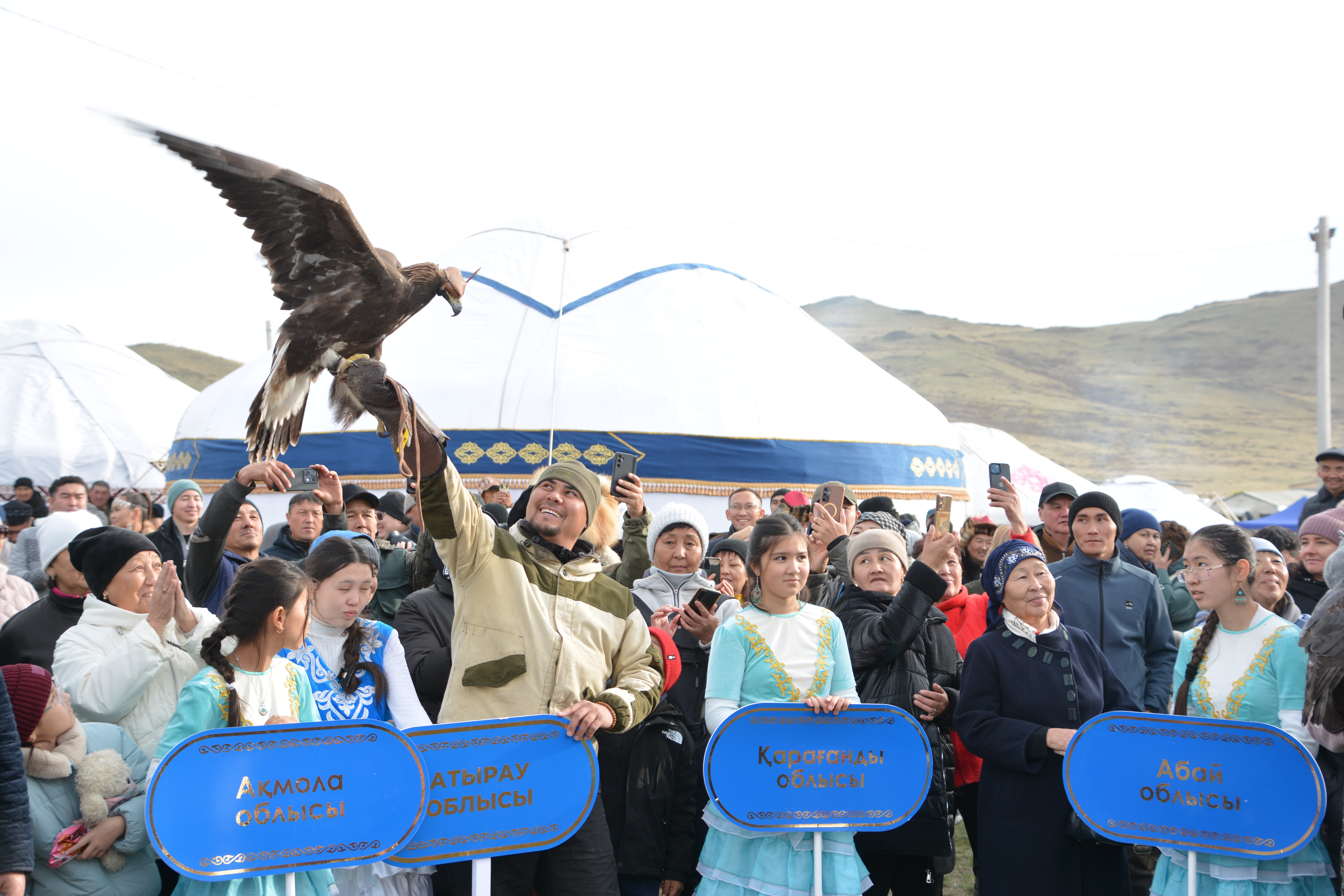 بوزانباي كوگىندە بۇركىت سامعادى