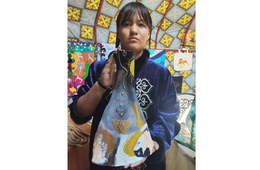 سۇيەك پەن تاسقا ءتىل بىتىرگەن