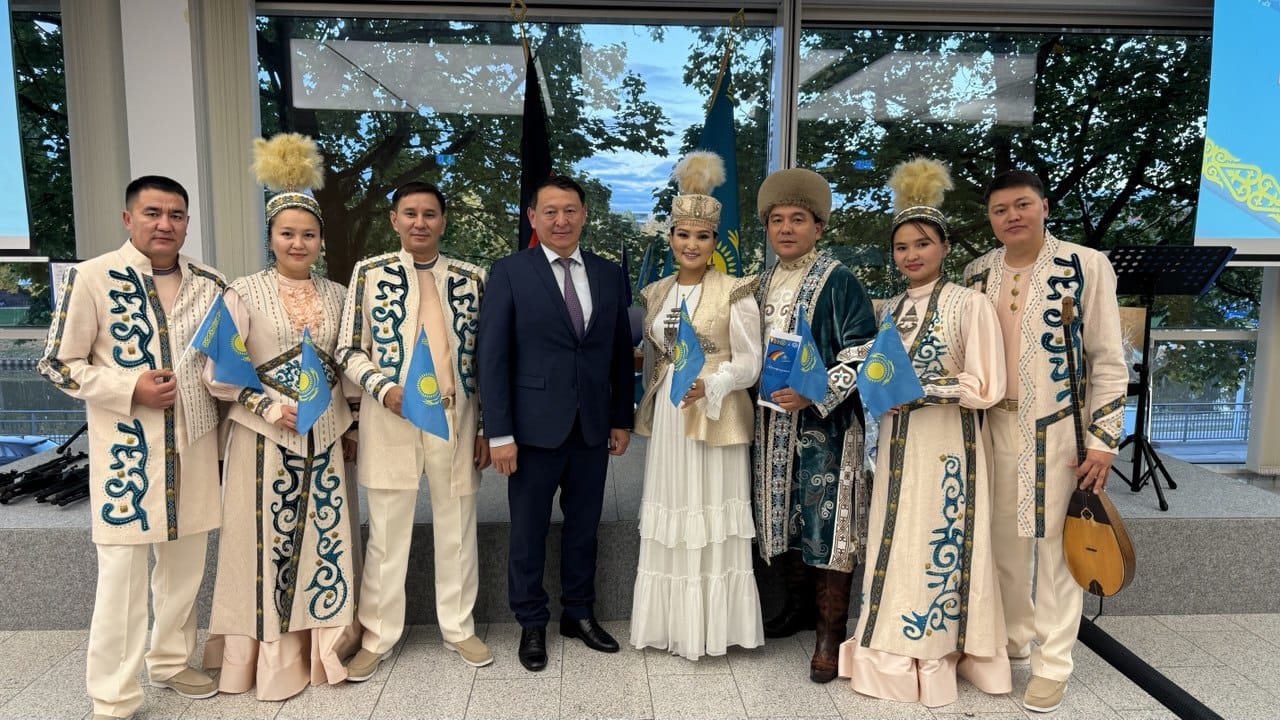 جامبىل وبلىستىق فيلارمونياسى سااربريۋككەندە كونتسەرت بەردى