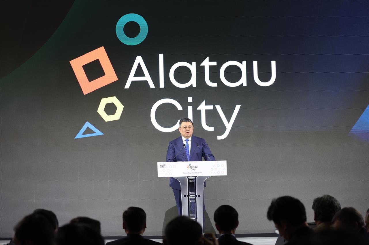 قانات بوزىمباەۆ وڭتۇستىك كورەيادا وتكەن روۋد-شوۋدا Alatau City جوباسىن تانىستىردى