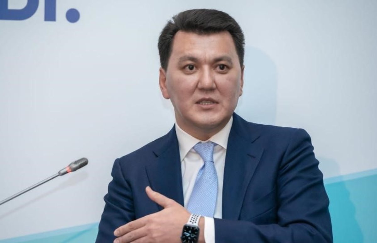 جاڭا كونستيتۋتسيا قابىلداعانمەن بىردەي