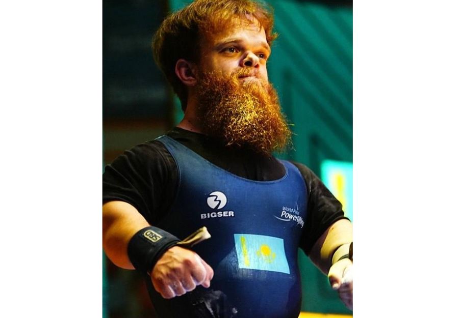 داۆيد دەگتيارەۆ ءۇش دۇركىن الەم چەمپيونى اتاندى