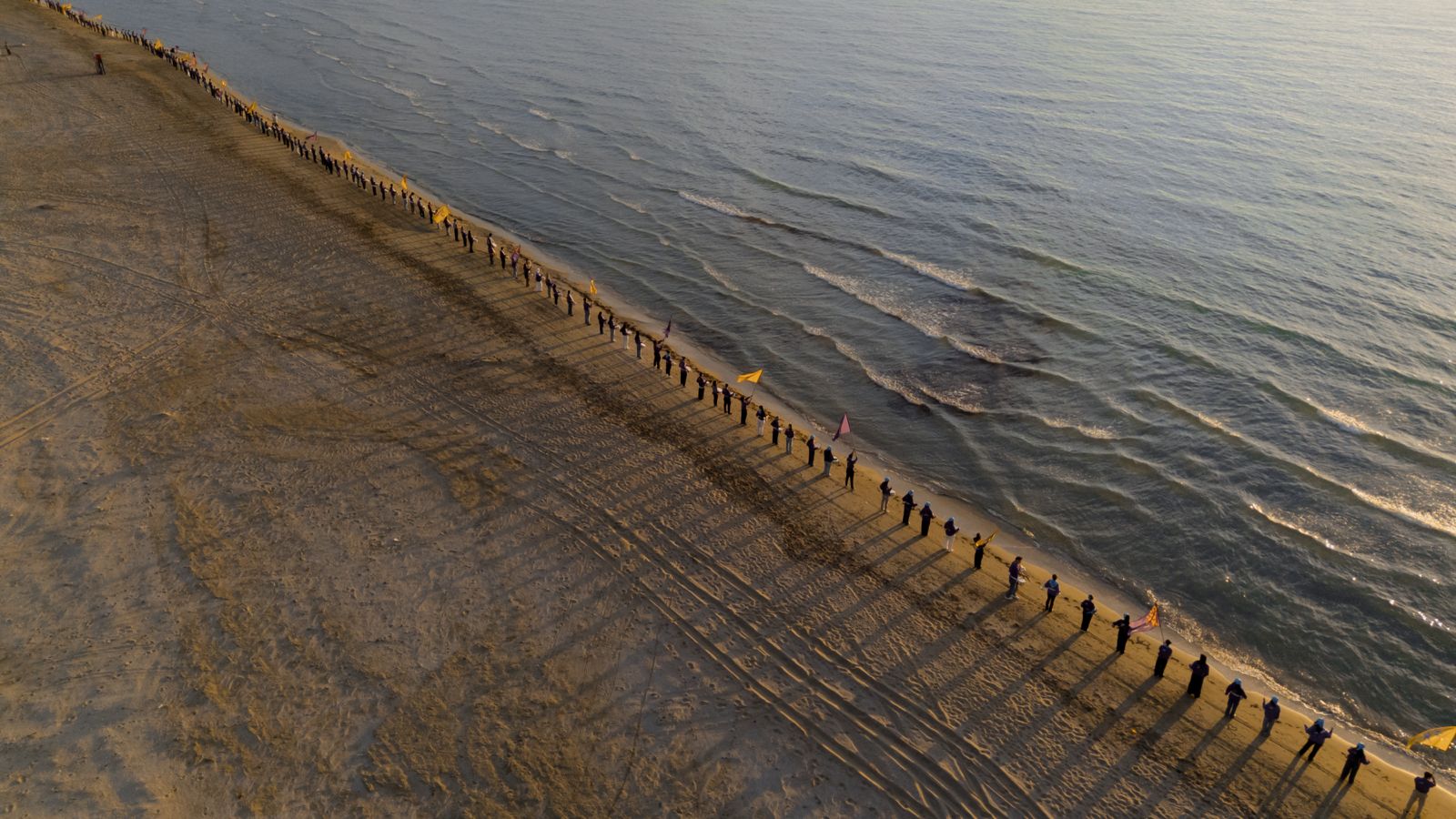 «كاسپيدى ساقتايىق!» — جاڭا ادامدار تەڭىزدى قورعاۋ ماقساتىندا جاعالاۋداعى ەلدەرگە ۇندەۋ جولدادى