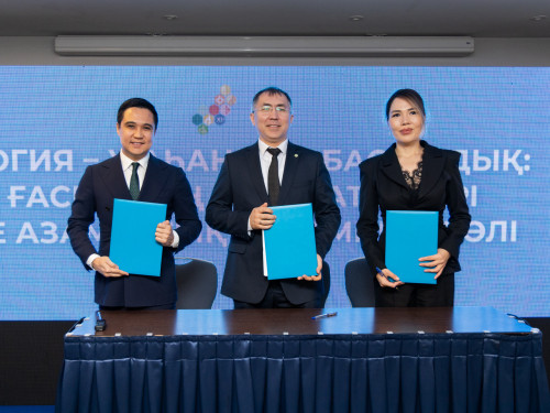 مەملەكەت, بيزنەس جانە ازاماتتىق قوعام  ەكولوگيالىق ءبىلىم بەرۋدە بىرىگەدى