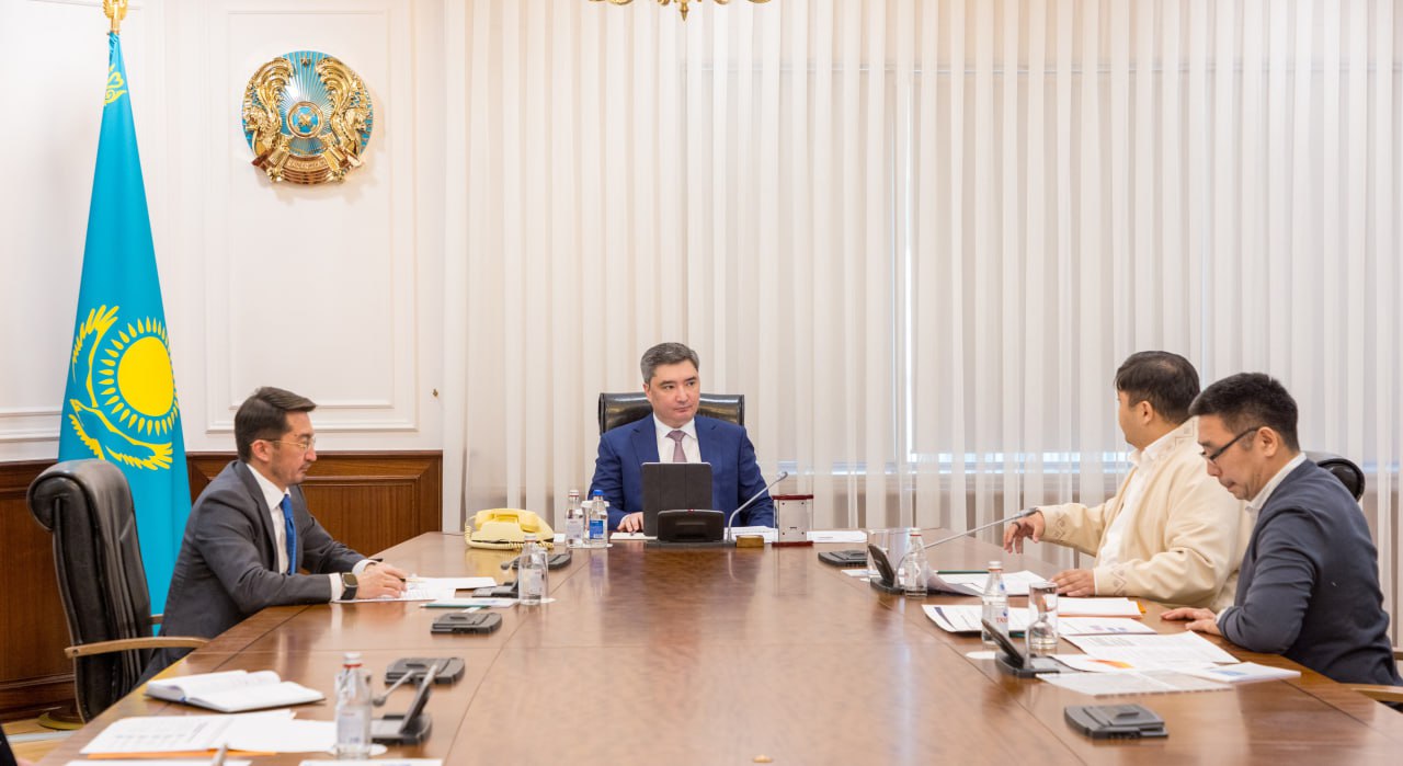 بەكتەنوۆ: جاساندى ينتەللەكت تەحنولوگيالارىن دامىتۋ – ۇكىمەتتىڭ باستى مىندەتى