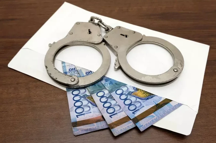 شقو-دا دەپۋتات قارجى جىمقىردى دەگەن كۇدىكپەن تەرگەلىپ جاتىر