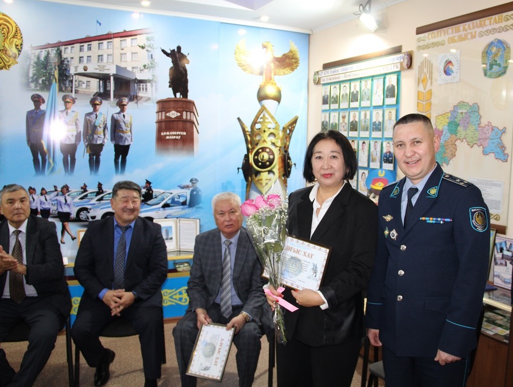 مەرەكە الدىنداعى ءتالىمدى كەزدەسۋ