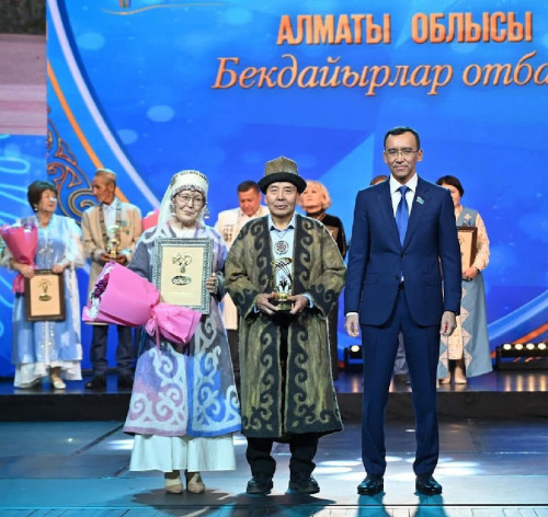 «مەرەيلى وتباسى-2025» بايقاۋىنىڭ جەڭىمپازدارى ماراپاتتالدى