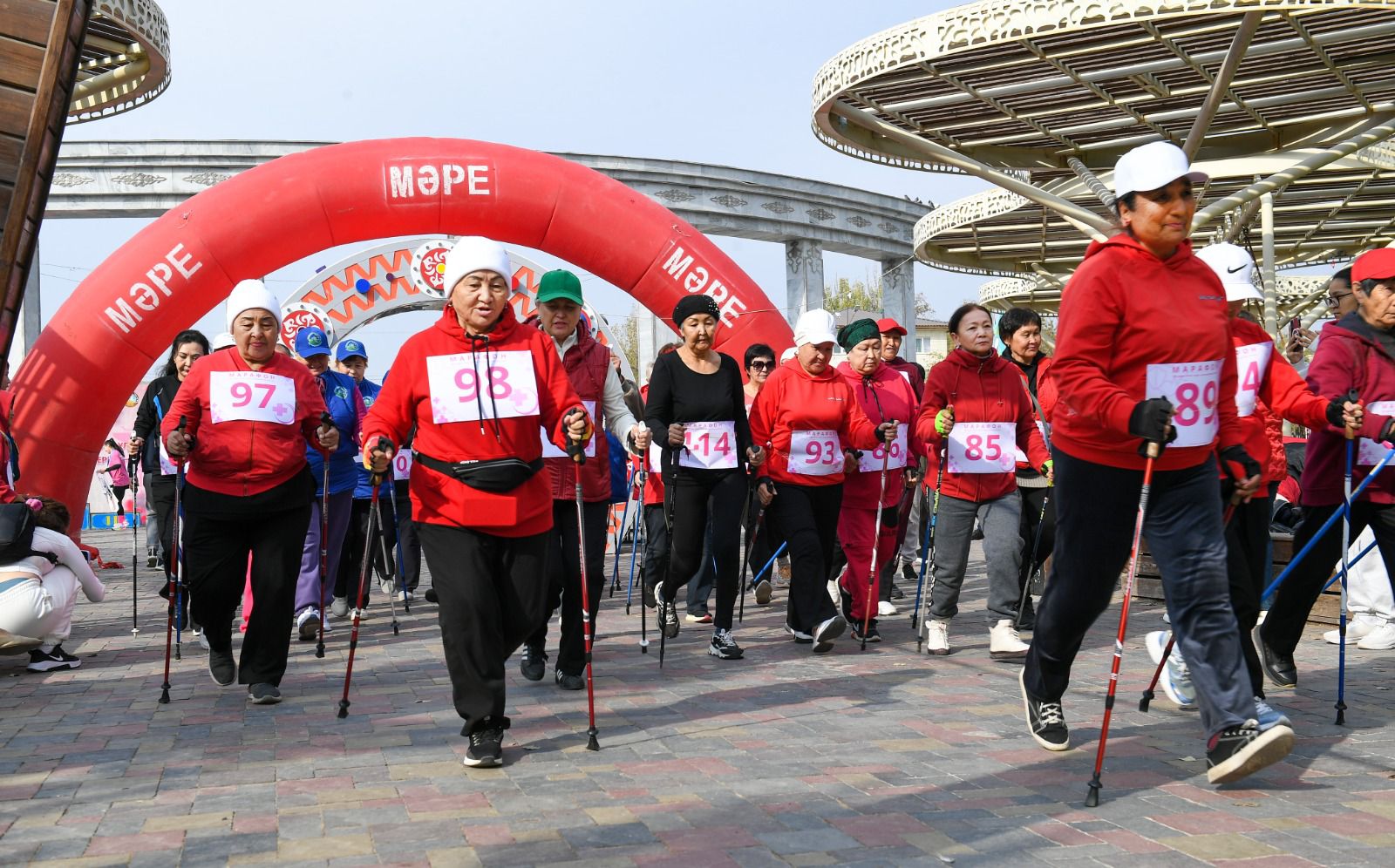 «قىزعىلت قازان» مارافونىنا 150-گە جۋىق ايەل قاتىستى