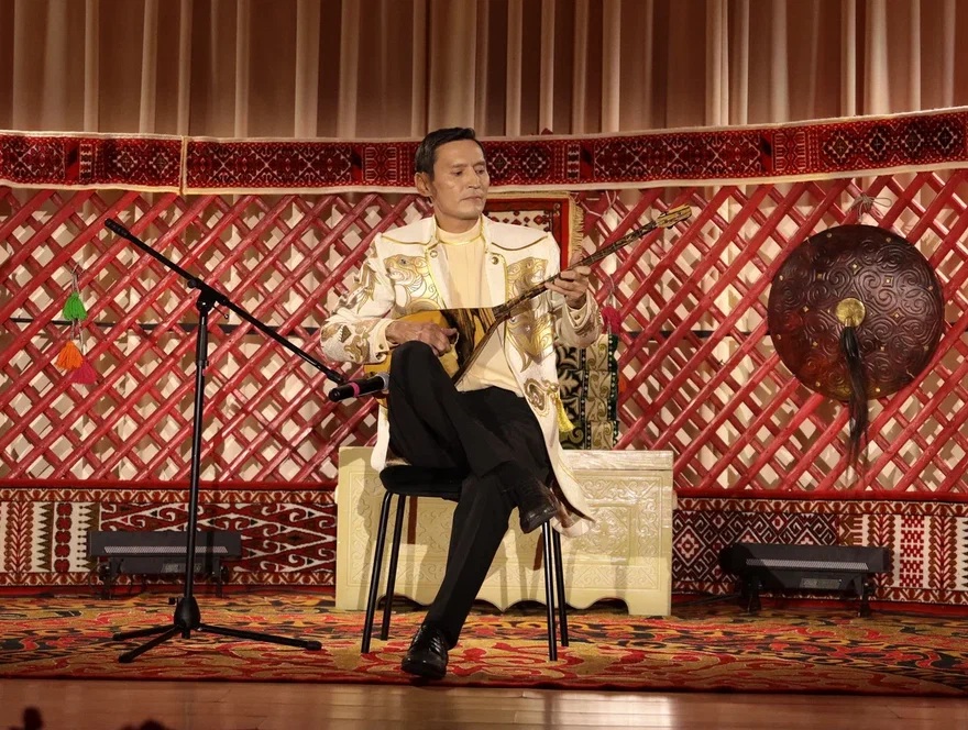 كۇي كۇمبىرلەگەن كەش