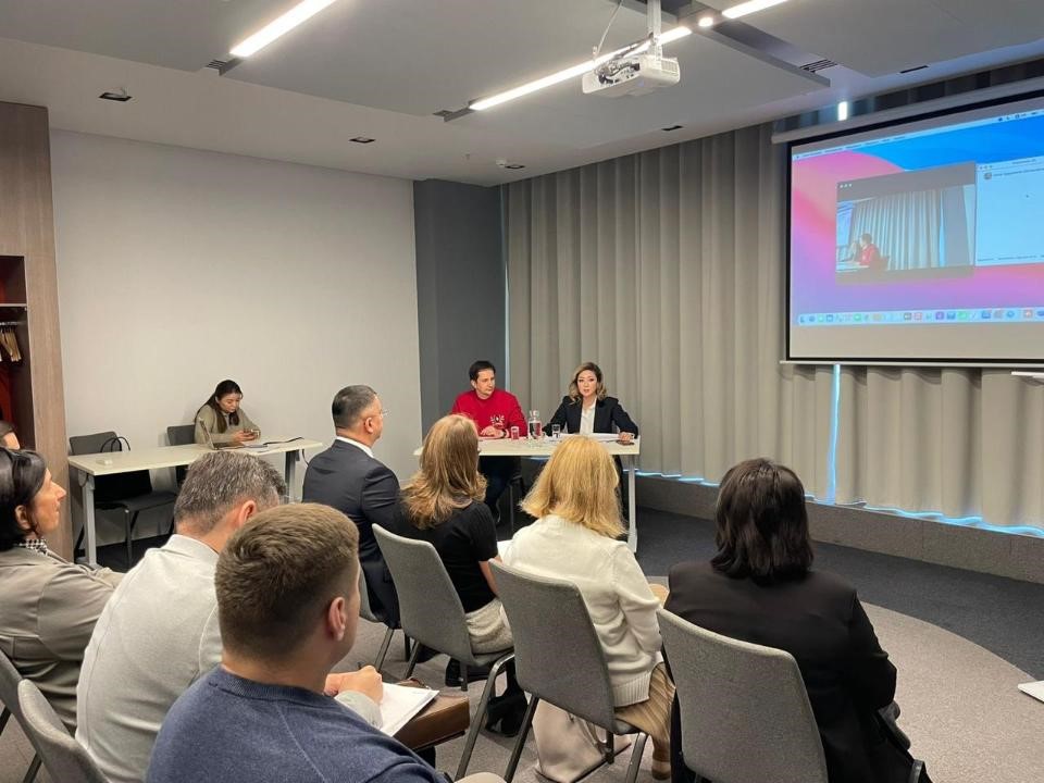 ونلاين جانە وففلاين ساۋدا سالاسىنداعى بيزنەس وكىلدەرى باس قوستى